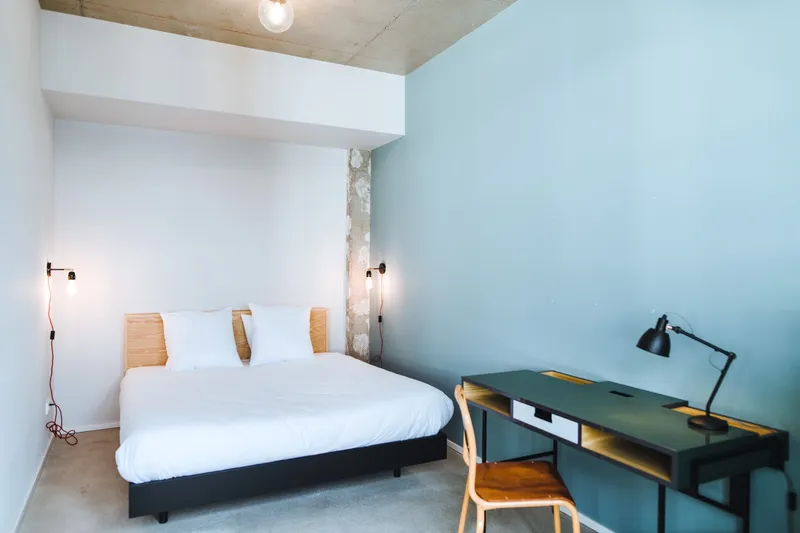 Neon Wood Student Housing - Double Deluxe Apartment am Frankfurter Tor — photo 1